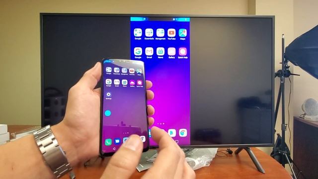 LG V40/V30: Screen Mirror (Screen Share) To Samsung Smart TV - Photos, Videos, Play Games...