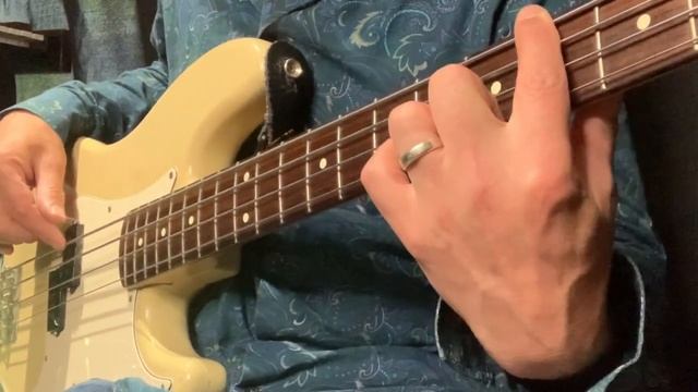 Bass Guitar - an Introduction to Playing Simply and Effectively смотреть онлайн