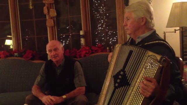 Pat McKenna (vocals) and Sean O'Donnell (accordion) смотреть онлайн