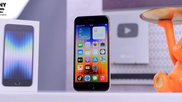 Mình sẽ lấy lại "danh dự" cho iPhone SE 2022 !!! смотреть онлайн