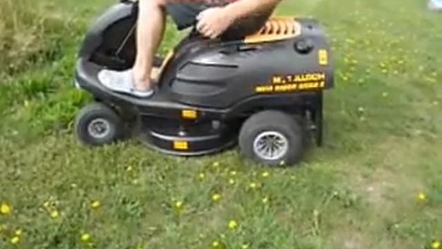 Traktorek kosiarka смотреть онлайн