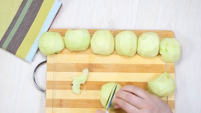 The Only Apple Pie Recipe You'll Ever Need /A Moist and Delicious Apple Pie in 6 Minutes - Englis смотреть онлайн