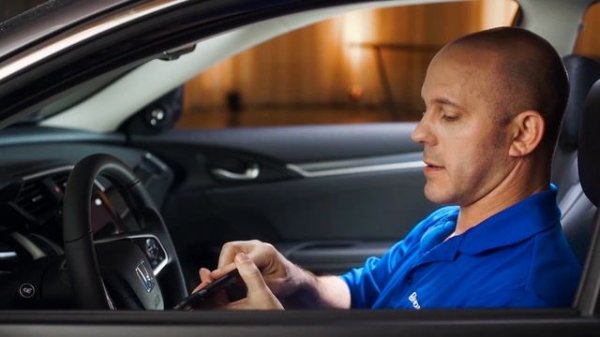 2018 Honda Civic Tips & Tricks: How to Use Apple CarPlay