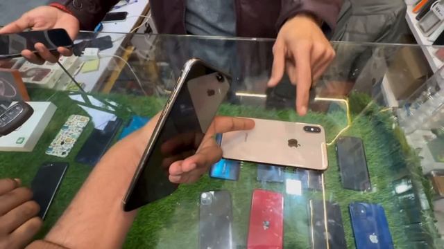 Finally Buying New IPhone For Irfan 😍 смотреть онлайн