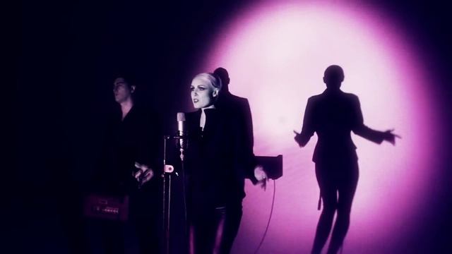 Parralox - Sharper Than A Knife (Alternate Video) смотреть онлайн