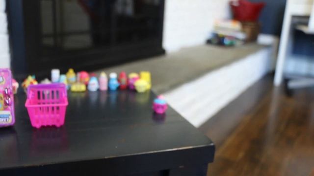 Opening Three Shopkins Blind Baskets: Season 2 смотреть онлайн