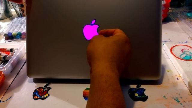 How to change the color of your MacBook Pro and Mac Book Air LED Apple logo! смотреть онлайн