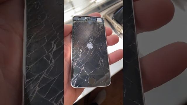iPhon SE смотреть онлайн