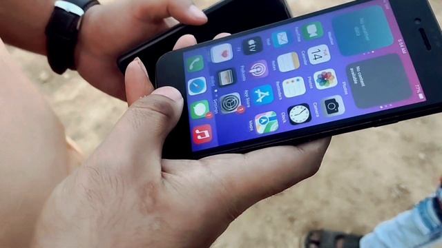 iPhone 8 in just ₹7500? 😍 | Buying a used iPhone from OLX | Sameer Khan смотреть онлайн