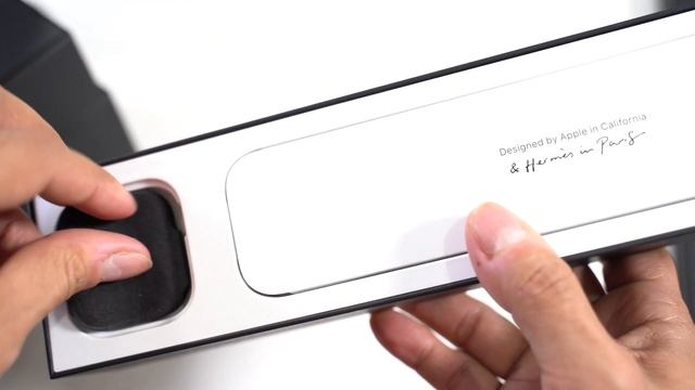 Apple Watch Series 5: Limited Edition Hermès Space Black смотреть онлайн
