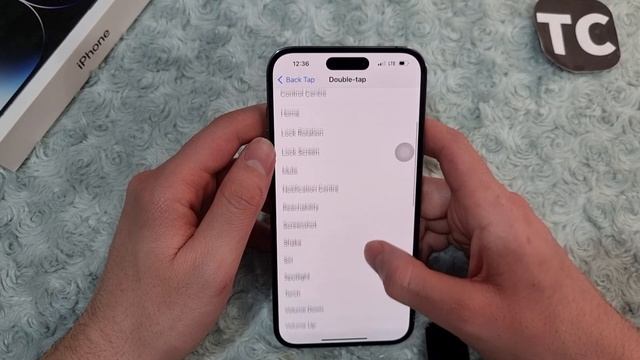 How to Turn the Apple Logo into a Button on iPhone 14 Pro/Max смотреть онлайн