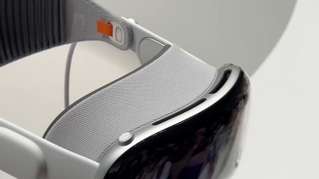 Apple Vision Pro close up look смотреть онлайн