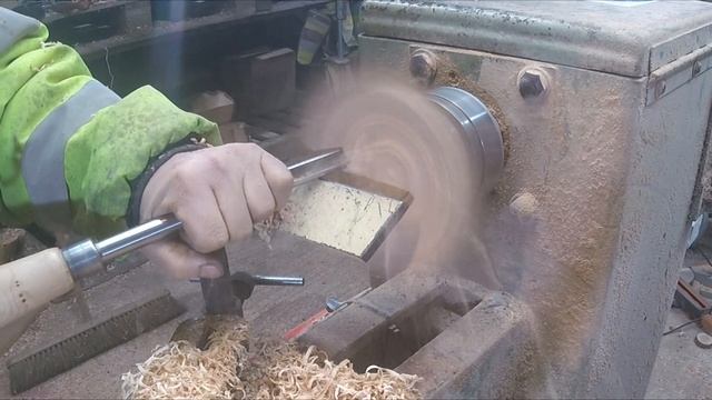 The Little Apple Bowl - Live Edge Square - Wood Turning смотреть онлайн