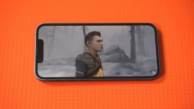 Iphone SE 3 or Iphone 13 - Which Is Worth Getting? смотреть онлайн