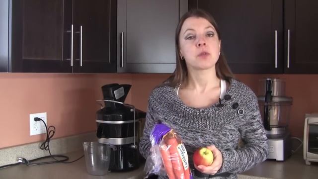 A Beginner's Juicing Recipe: Carrot Apple Juice смотреть онлайн
