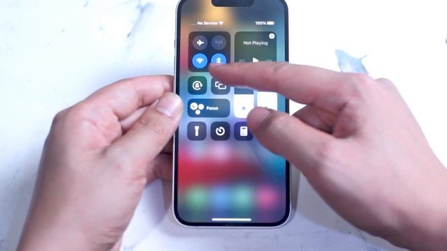 How to Access and customize Control Center iPhone 13 2021 | iPhone 13 tutorial смотреть онлайн