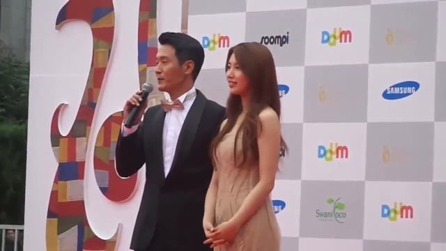 Suzy Miss A 수지 @ Photowall of Seoul Drama Awards 2013 смотреть онлайн