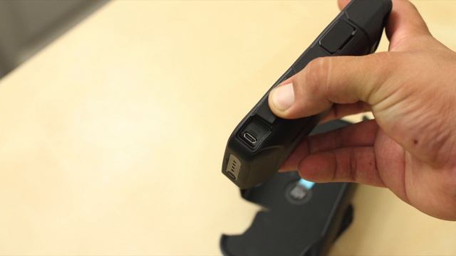 Review: New Mophie juice pack pro For The iPhone 4/4s смотреть онлайн