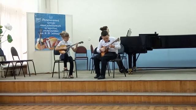 Игра на музыкальных инструментах