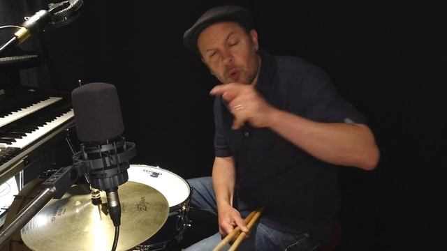 AKG BX20E - 70’s Stereo Spring Reverb! смотреть онлайн