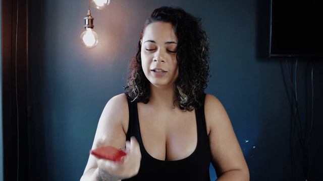 iPhone 12 mini review - Should you go smaller? | Zoey Black смотреть онлайн