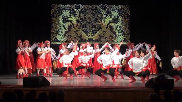 Красный сарафан (хоровод + плясовая) смотреть онлайн