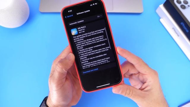 iOS 16.0.2 Released and Everyone NEEDS To Update! смотреть онлайн