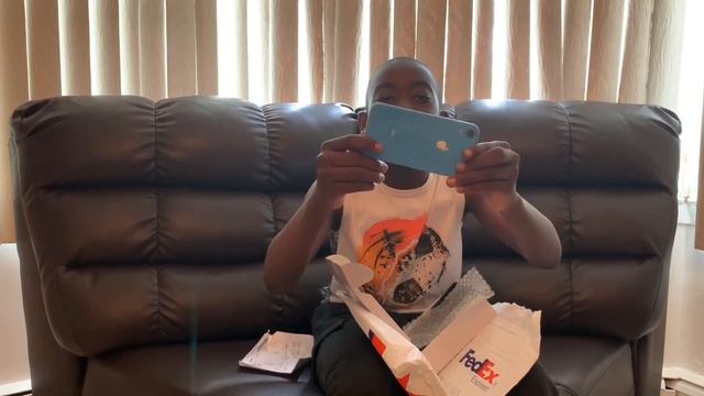 Unboxing An Iphone XR from Back Market смотреть онлайн
