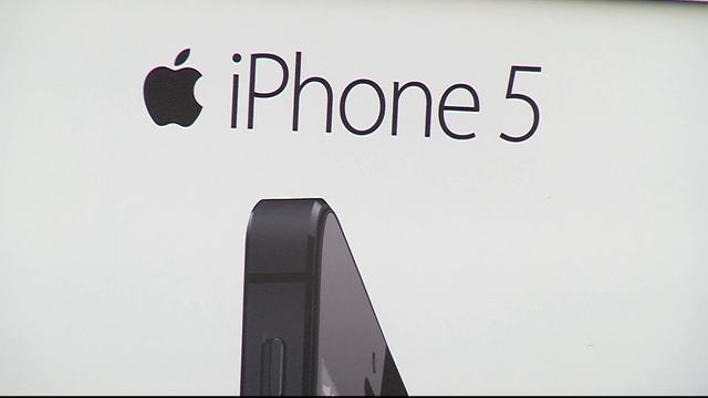 Apple store, iPhone 5 debut Friday in Bakersfield смотреть онлайн
