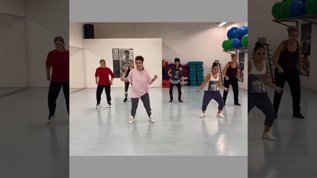 Water / Beyonce feat. Salatiel Dance Fitness Choreo by Silvia Tortomasi смотреть онлайн