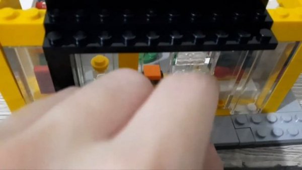 Я собрал мини магазин Лего.