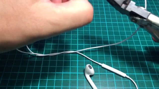 How to make your own Apple Airpods смотреть онлайн