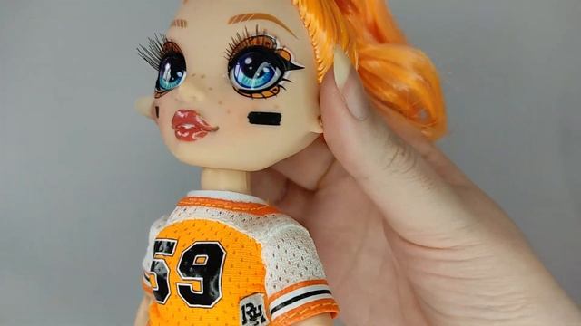 Présentation de la poupée Cheerleader de Poppy Rowan [Rainbow High #40] смотреть онлайн