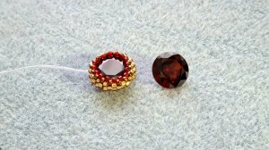 Как оплести кристалл риволи 12 мм. Мастер класс. Советы и секреты.