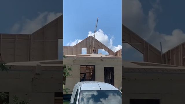 подъем собранной стены каркасного дома весом больше 250кг и высотой 4,5метра. смотреть онлайн