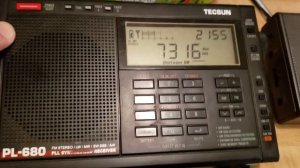 Tecsun PL-680 VS XHDATA D808 receiver Voice of Vietnam 7315 kHz Shortwave