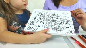 Чемоданчик ХУДОЖНИКА Настя с мамой рисуют ТРИ КОТА  Nastya life VLOG 0+