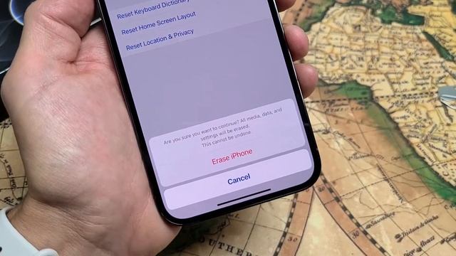 iPhone 12's: How to Factory Reset without iTunes смотреть онлайн
