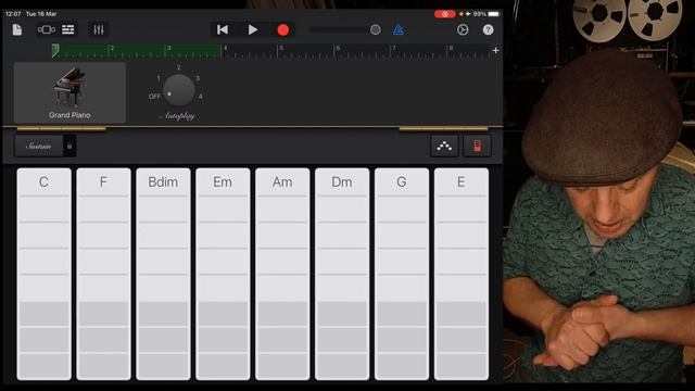 GarageBand for iOS - Smart Chords_ The Theory Behind Them смотреть онлайн