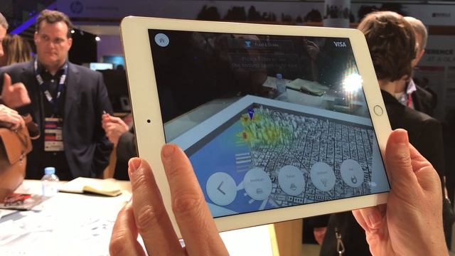 Augmented Reality Payment with Visa смотреть онлайн