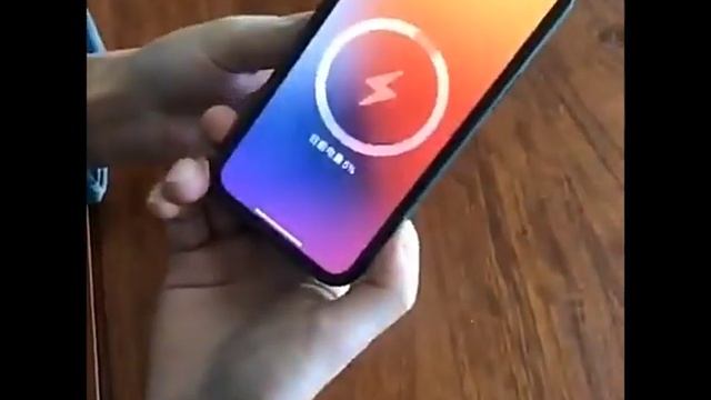 iPhone 12 Pro Magsafe Charger Bank смотреть онлайн