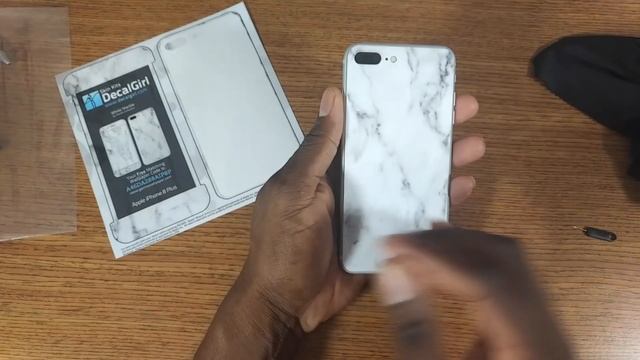 iPhone 8 Plus | Marble White Skin [Decalgirl] смотреть онлайн