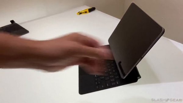 Apple Magic Keyboard vs Smart Folio Keyboard vs Brydge Pro+ Keyboard