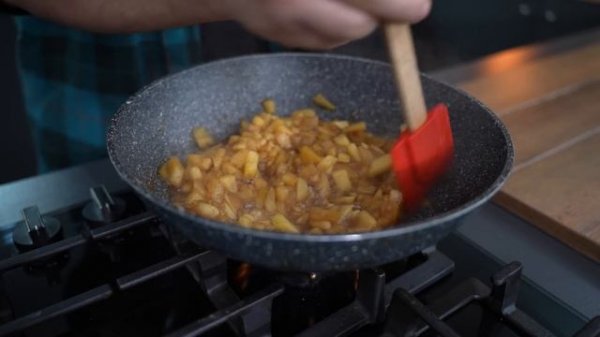 Τριφτή μηλόπιτα👌Εύκολη γρήγορη με μπισκοτένια ζύμη, σε ένα μπολ χωρίς μίξερ | Live Kitchen