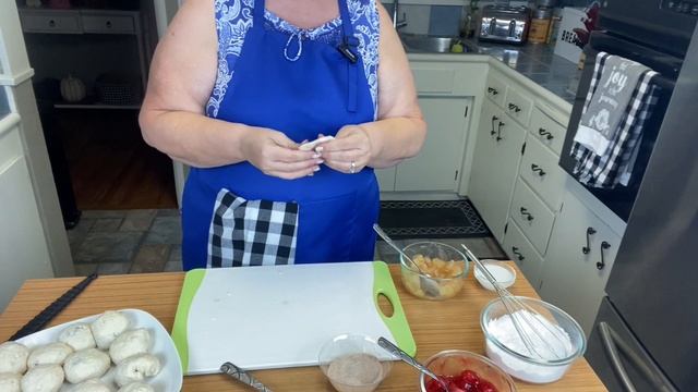 EPISODE 37 AIR FRYER CHERRY & APPLE BOMBS (No Sugar Added) смотреть онлайн