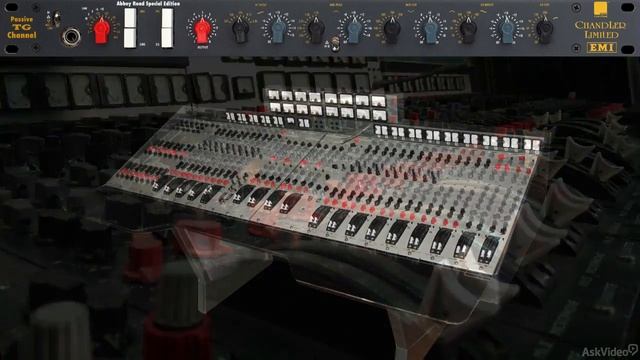 Soundtoys 101: Playing With Soundtoys - 7. Decapitator Intro смотреть онлайн