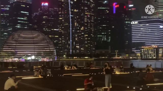 Floating Apple store at Marina bay sands Singapore смотреть онлайн