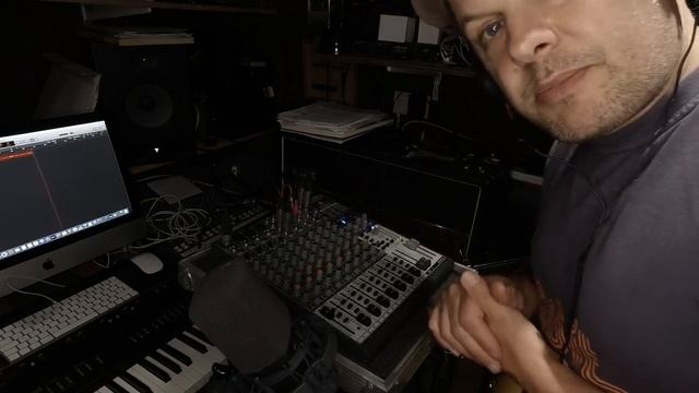 Do Analogue Desks serve a purpose in a DAW studio_ смотреть онлайн