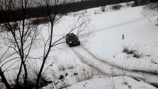 Land Rover Freelander II Выезд с Новоладожского канала смотреть онлайн