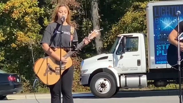 Crofton high school, Sydney smith and Nate Finn Jamming at the school parade ! смотреть онлайн